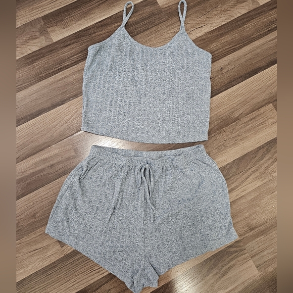 Womens Pajama Set Of 3 Medium Cropped Tank Top & Shorts Blue Green Purple - Picture 2 of 7